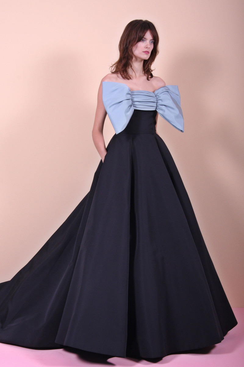 28-christian-siriano-resort-2018.jpg