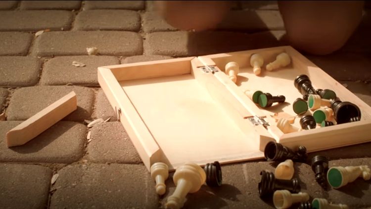 Шахматная королева, 4 серия, 2019 (0:12:12 / 0:47:03)