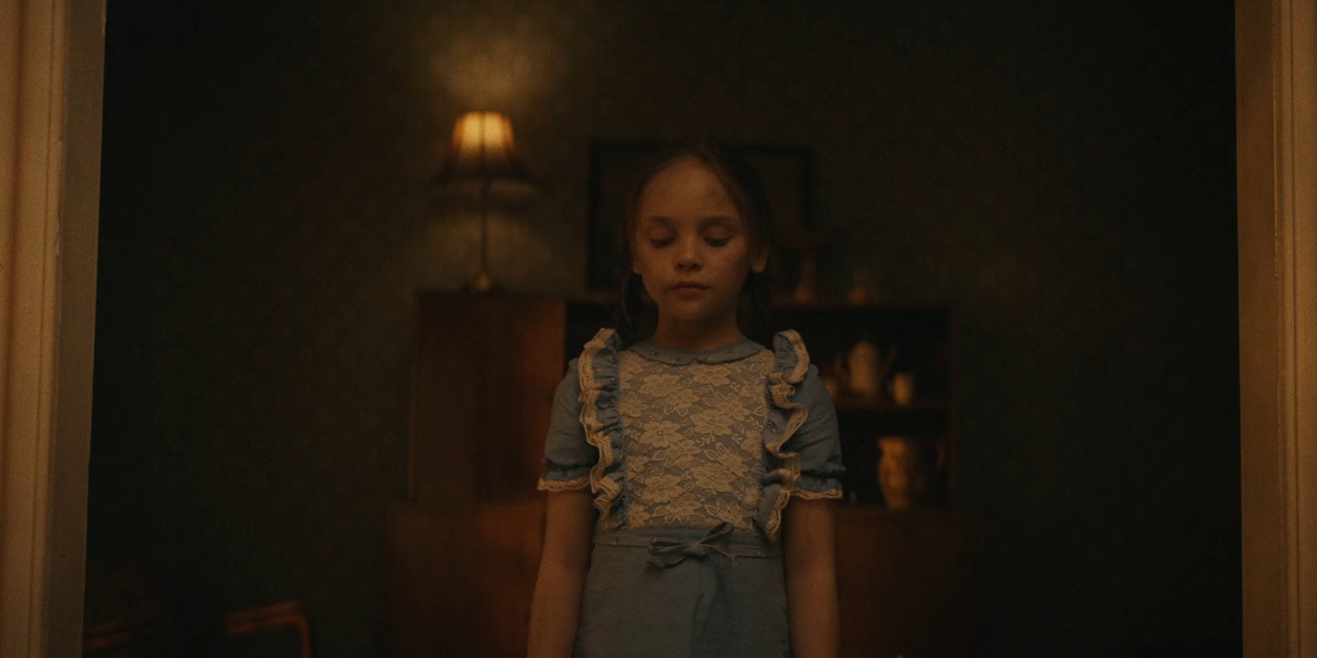 Взаперти 2023 WEB-DL 1080p.mkv_snapshot_00.35.32.png