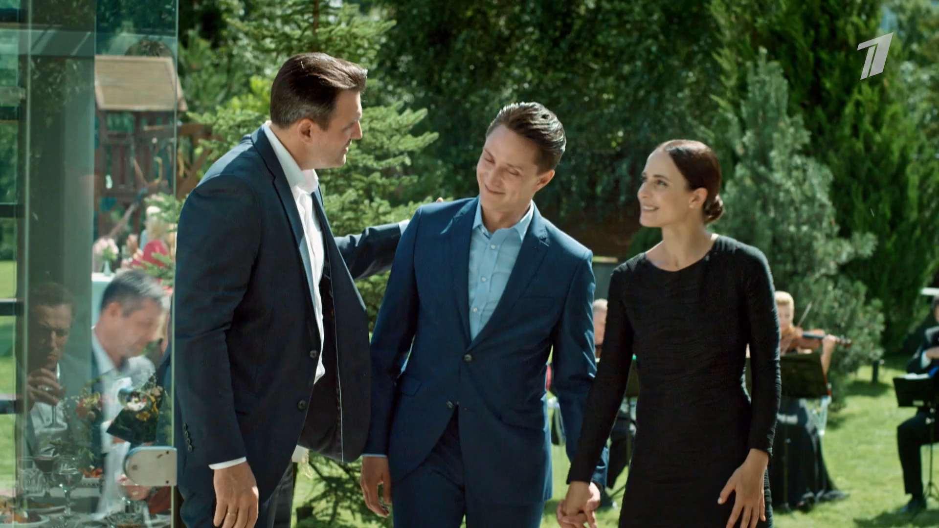 Rvanyij.veter.S01.E01.WEB-DL.1080p.MrMittens.mkv_snapshot_11.12.png