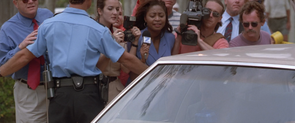 Palmetto.1998.BDRip-AVC.ExKinoRay.mkv_snapshot_01.32.29.377.png