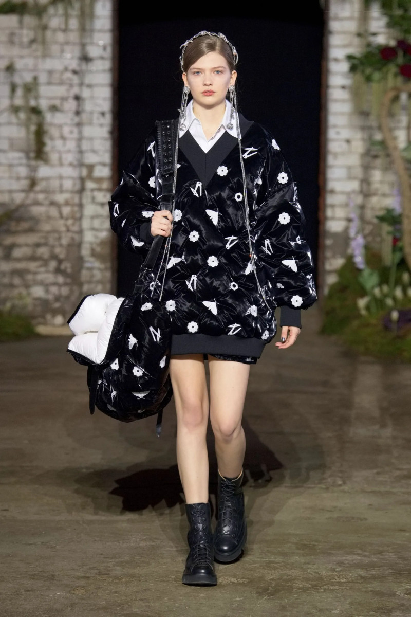 00019-mithridate-fall-2022-ready-to-wear-details-paris-credit-jason-lloyd-evans.webp