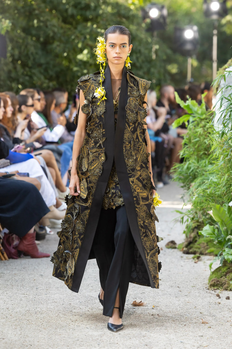 00040-mithridate-spring-2024-ready-to-wear-credit-brand-spon.JPG.webp
