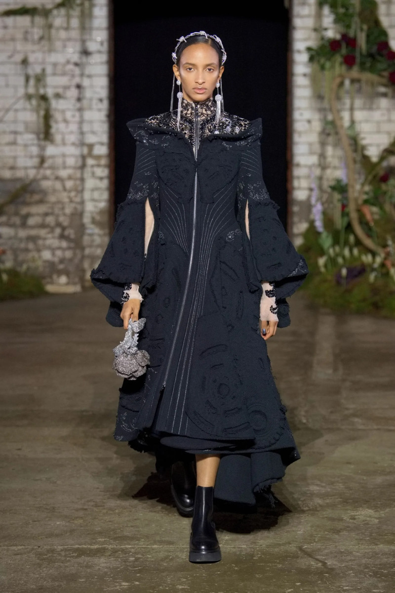 00015-mithridate-fall-2022-ready-to-wear-details-paris-credit-jason-lloyd-evans.webp