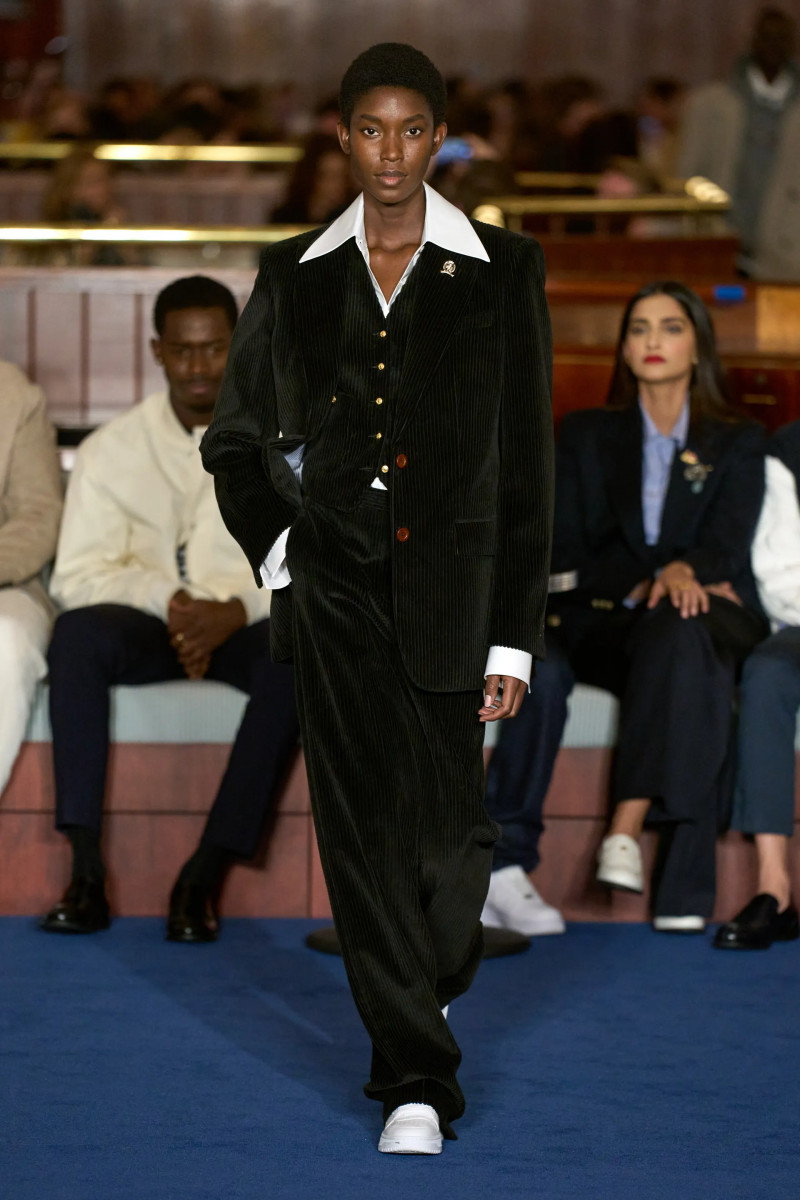 00022-tommy-hilfiger-fall-2024-ready-to-wear-credit-gorunway.webp