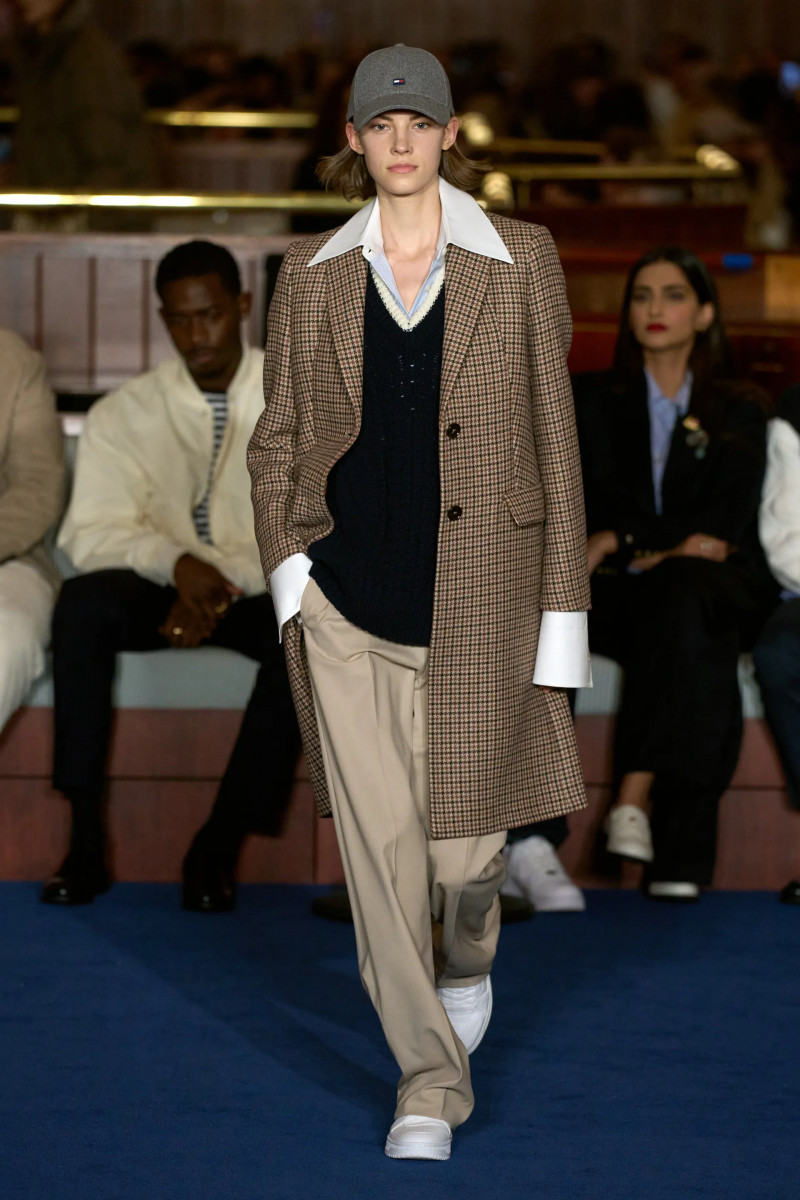 00050-tommy-hilfiger-fall-2024-ready-to-wear-credit-gorunway.webp