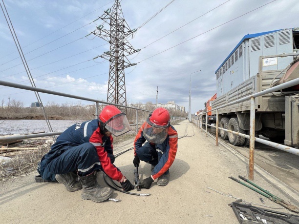 «Россети» обеспечили Оренбург передвижными электроустановками 