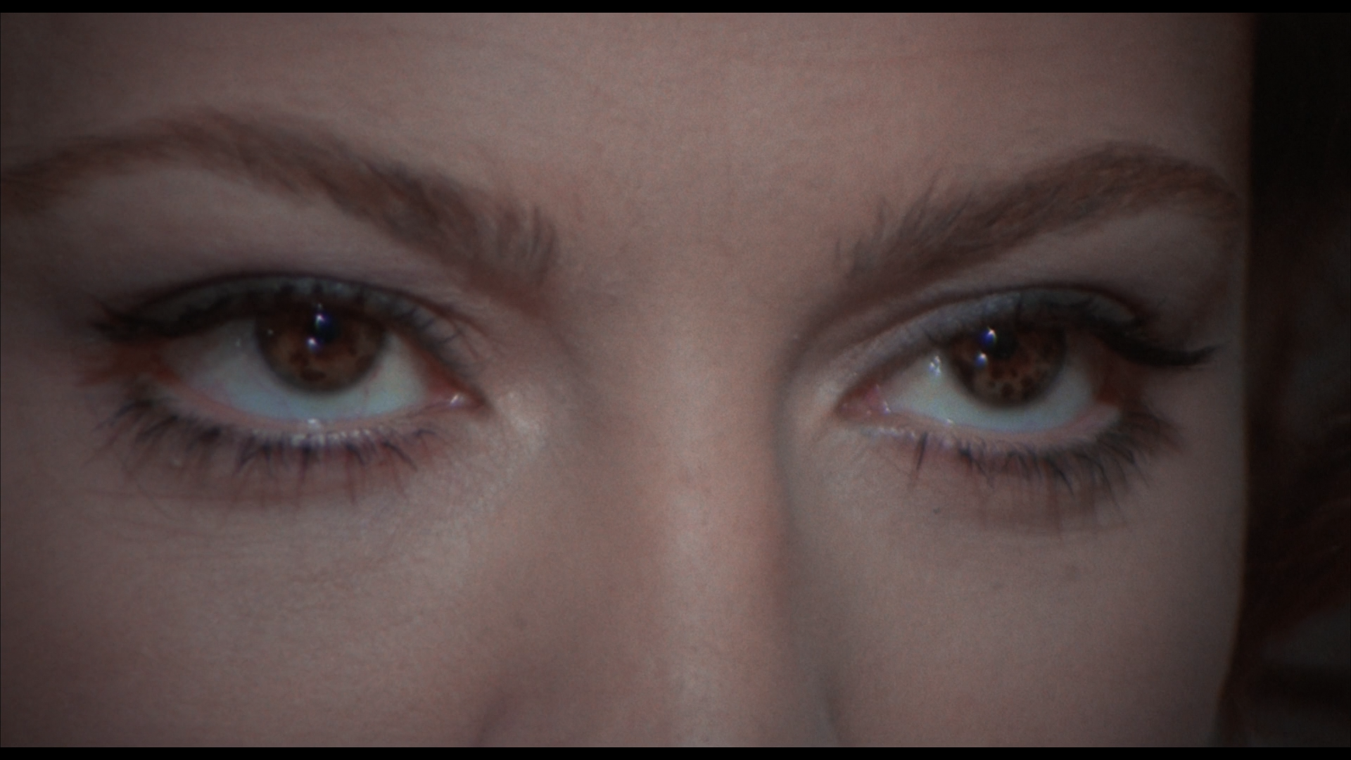 Пять кукол для августовской луны (1970. 5 bambole per la luna d'agosto).mkv_snapshot_01.13.30_[2024.04.14_04.31.26].png