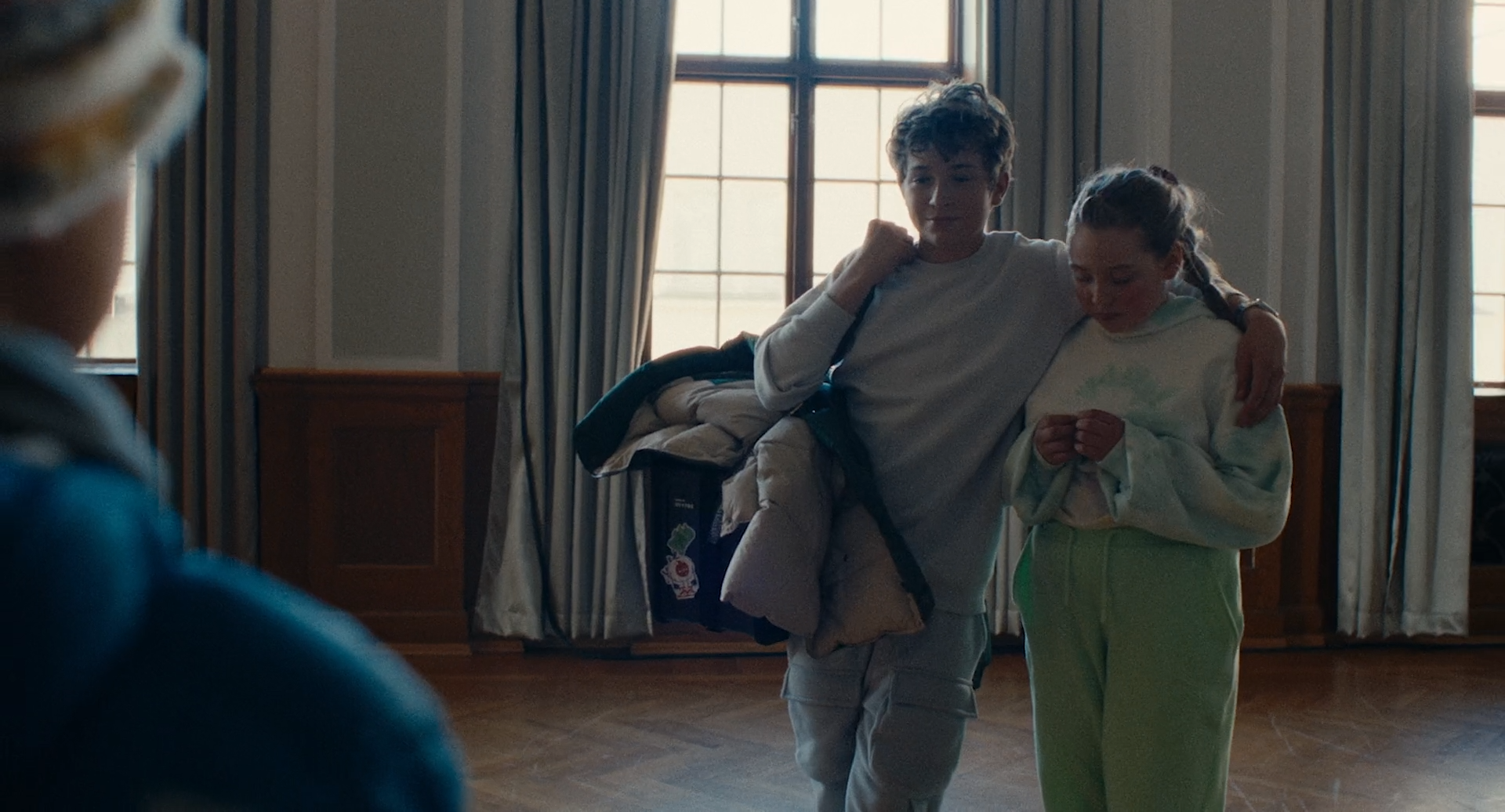 Dancing Queen 2023 WEB-DL 1080p.mkv_snapshot_00.51.12.png