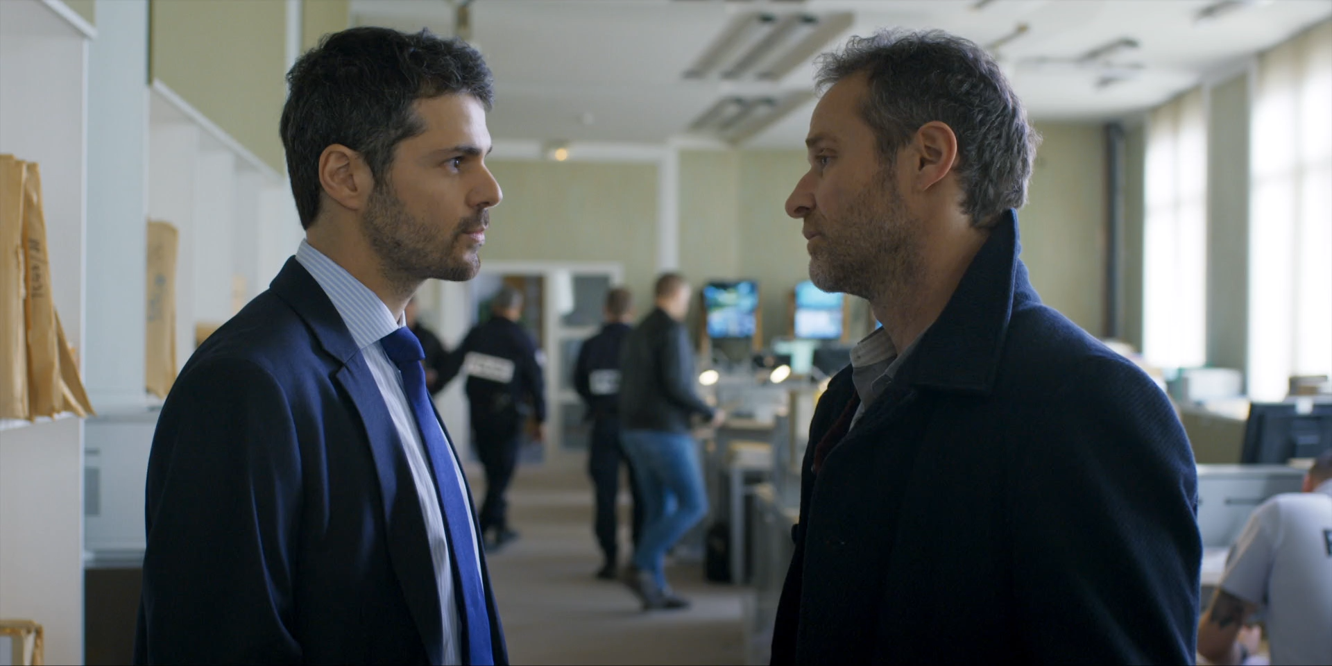 Les.invisibles.S01.E01.2021.WEB-DL.1080p.ExKinoRay.mkv_snapshot_14.03.png