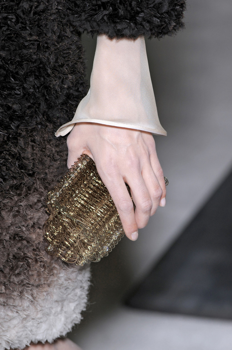 Valentino+Fall+2008+Details+xp7WrlE_LUtx.jpg