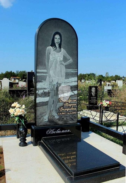 Ритуальные памятники из гранита: особенности и преимущества