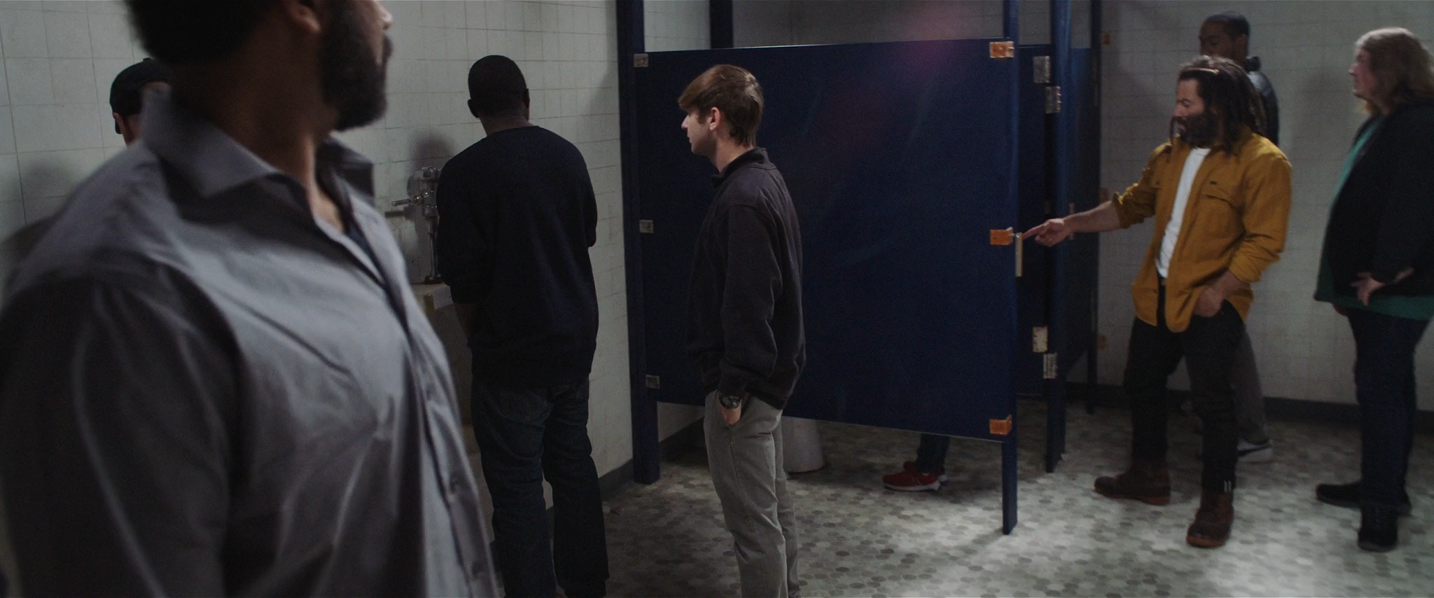 Stalled 2023 WEB-DL 1080p.mkv_snapshot_03.17.png