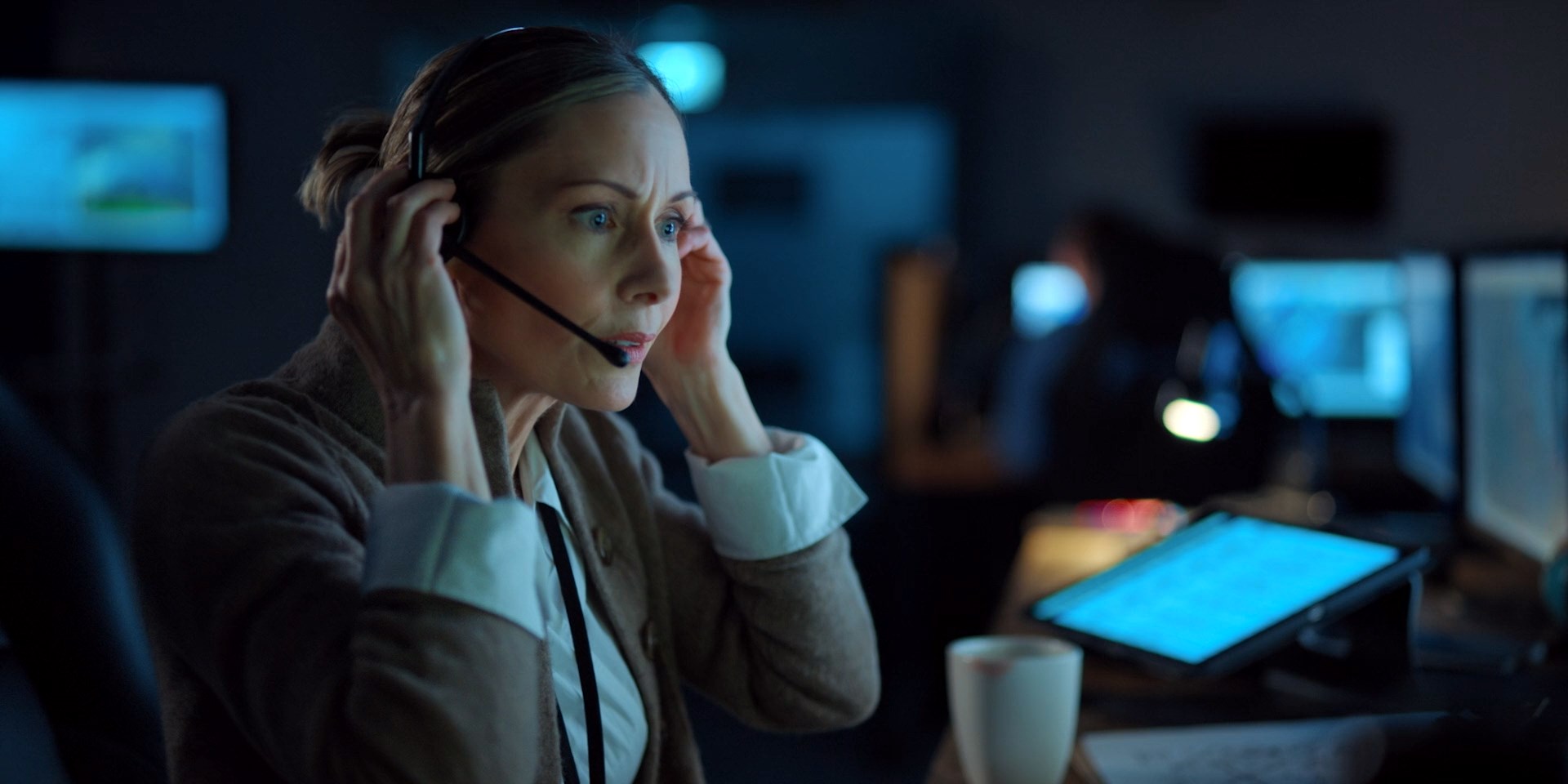 Charlie Tango 2024 1080p AMZN от New-Team.mkv_snapshot_00.05.04.000.jpg
