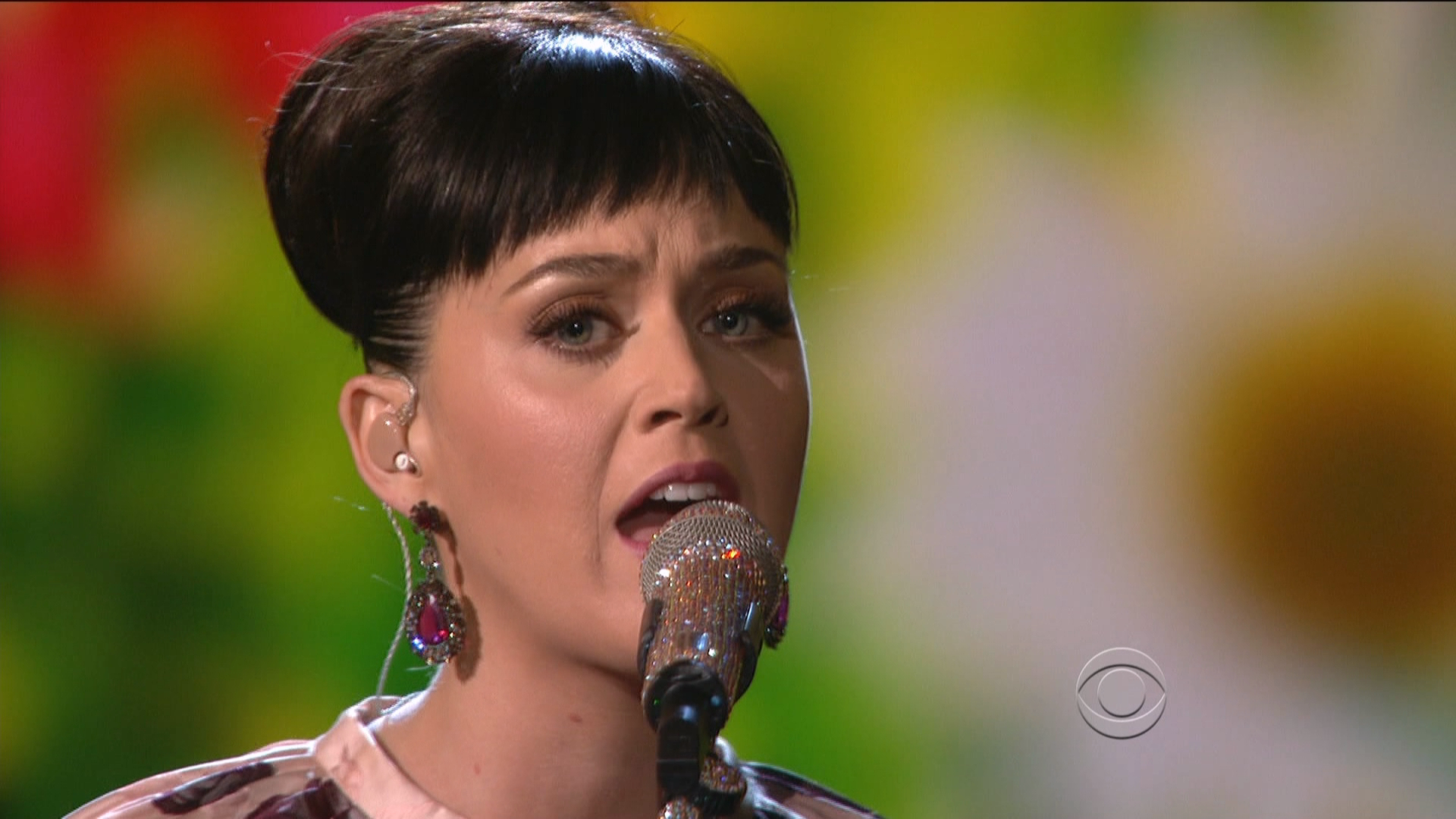 09 Katy Perry - Yesterday.ts_20240910_222252.938.png