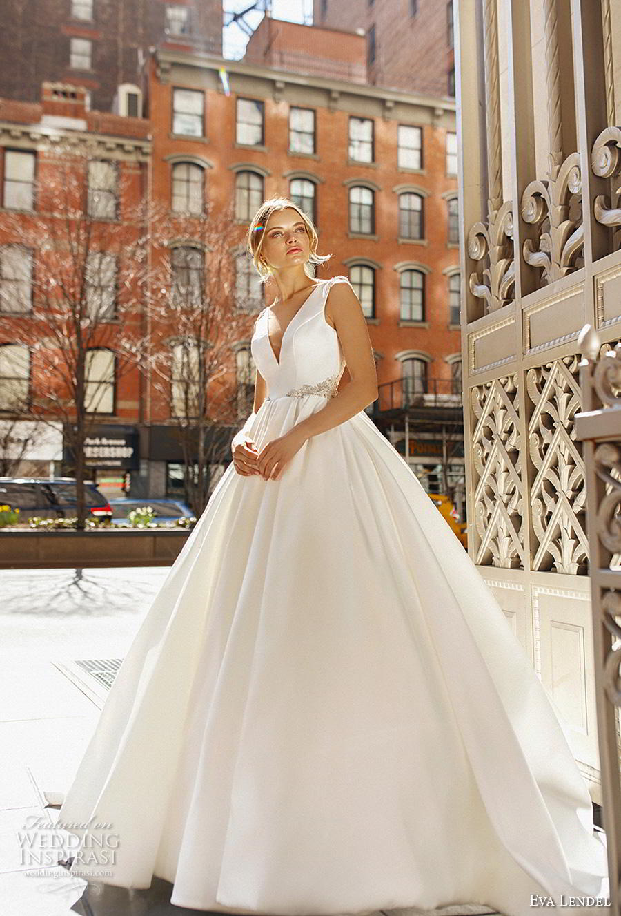 eva-lendel-2019-bridal-sleeveless-with-strap-v-neck-simp_002.jpg