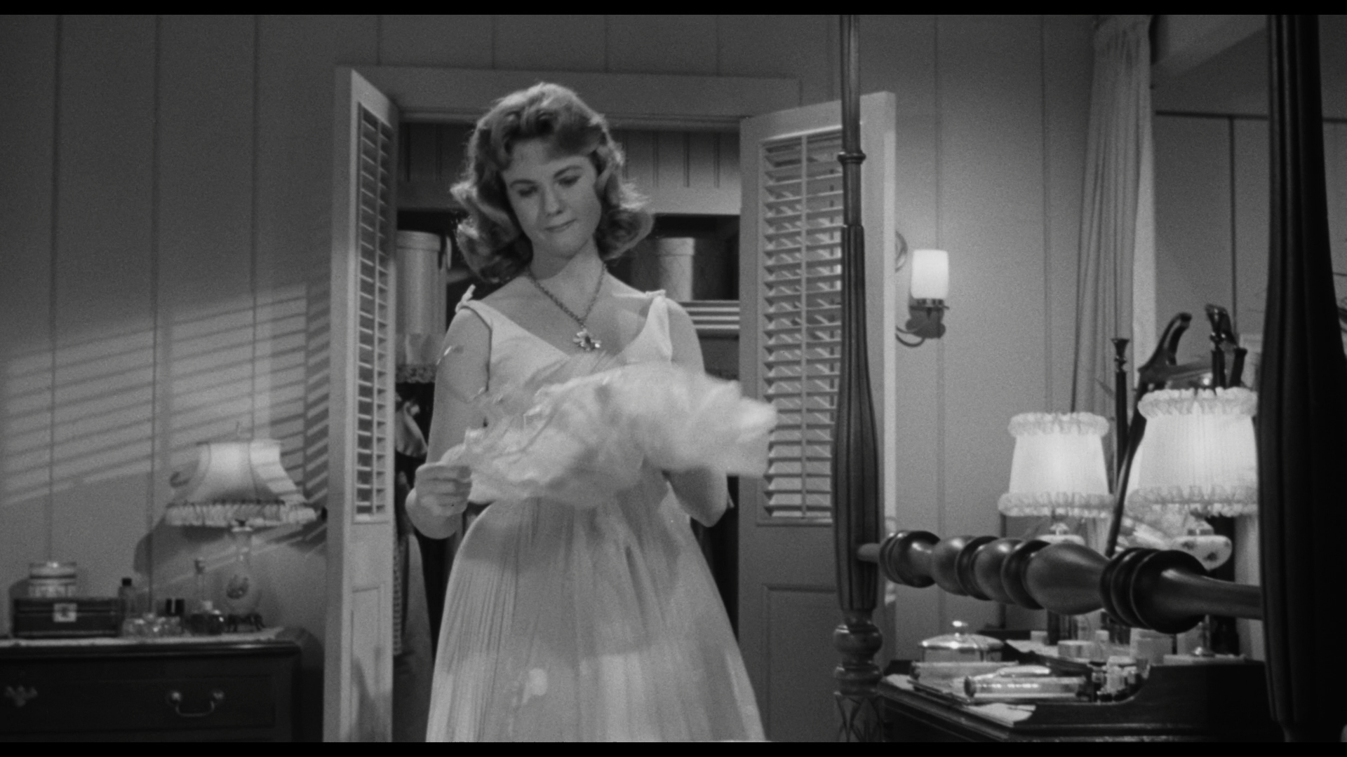 The.Thing.That.Couldn't.Die.1958.BDRemux.1080p.mkv_snapshot_00.18.49.667.png
