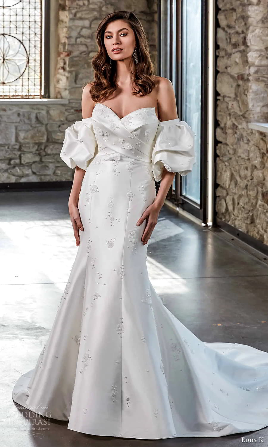 eddy-k-2025-milano-couture-bridal-detached-puff-sleeve-strapless-cat-eye-sweetheart-neckcline-embellished-fit-flare-mermaid-wedding-dress-chapel-train-8-.jpg