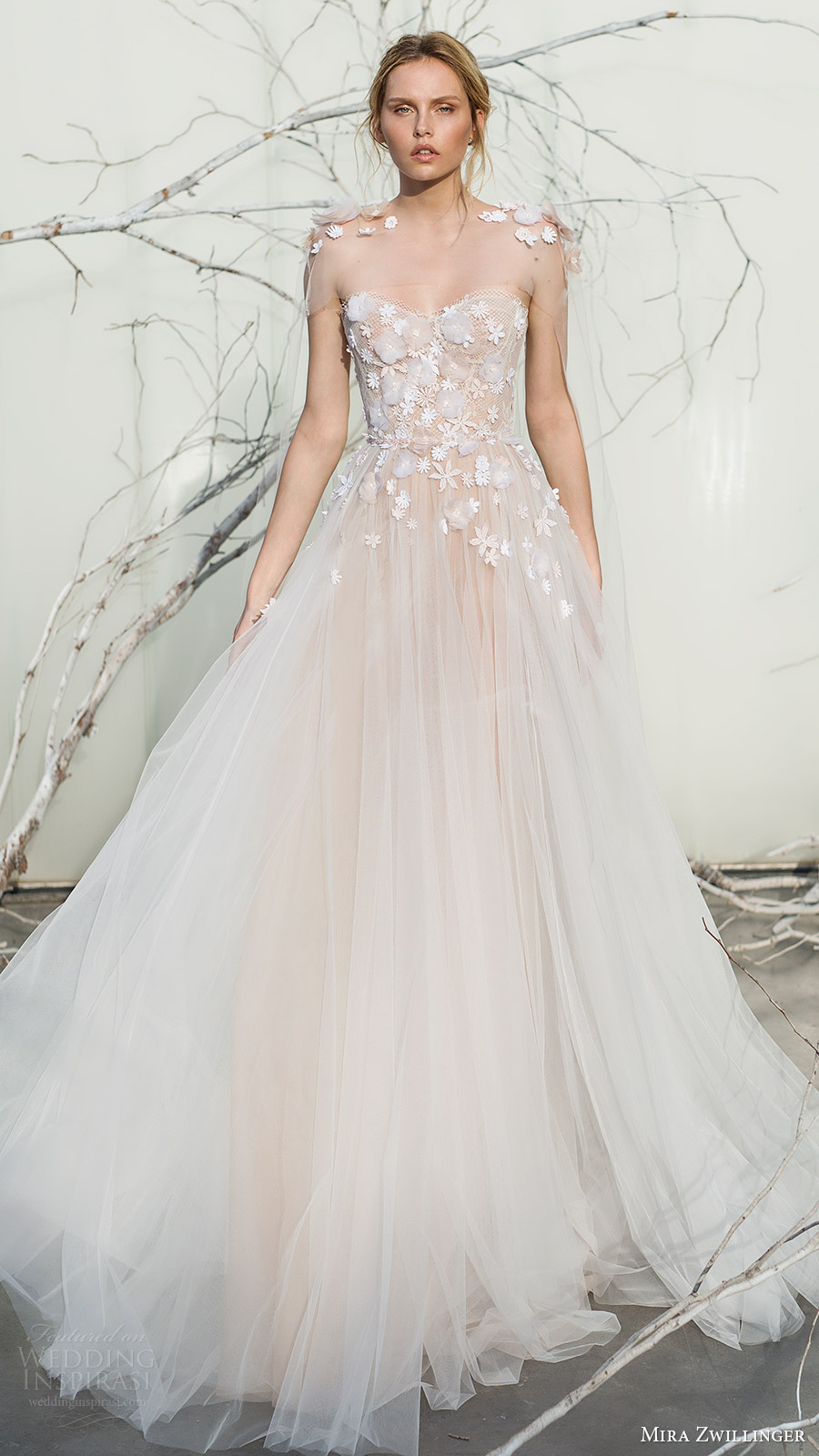 mira-zwillinger-bridal-2017-strapless-sweetheart-ball-go_004.jpg