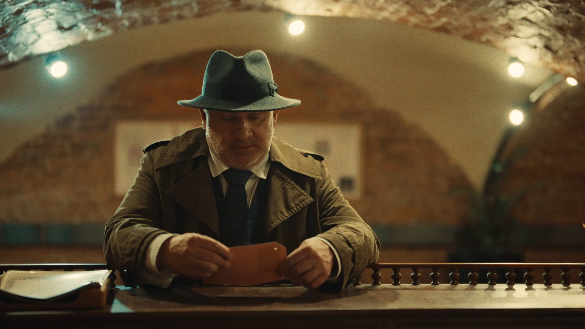 Ministerstvo.vsego.khoroshego.S01.E01.2024.WEB-DL.1080p.mkv_snapshot_13.15.png