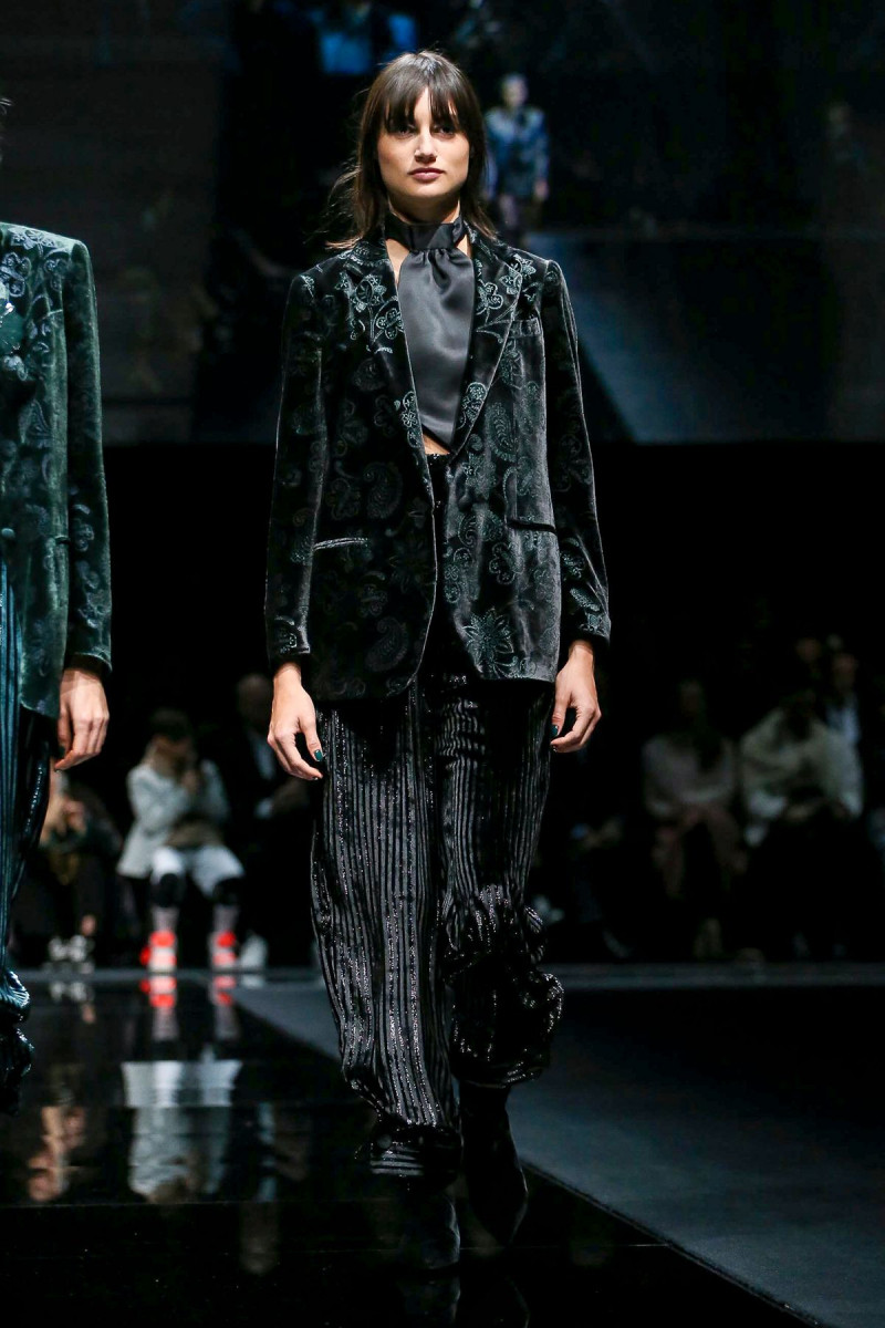 Emporio-Armani-RTW-FW20-Milan-6400-1582282580.jpg