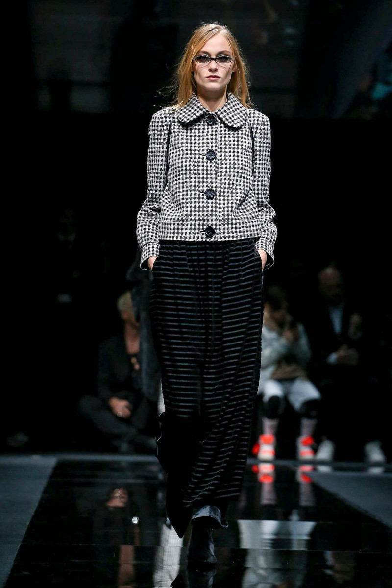 Emporio-Armani-RTW-FW20-Milan-6248-1582282475.jpg
