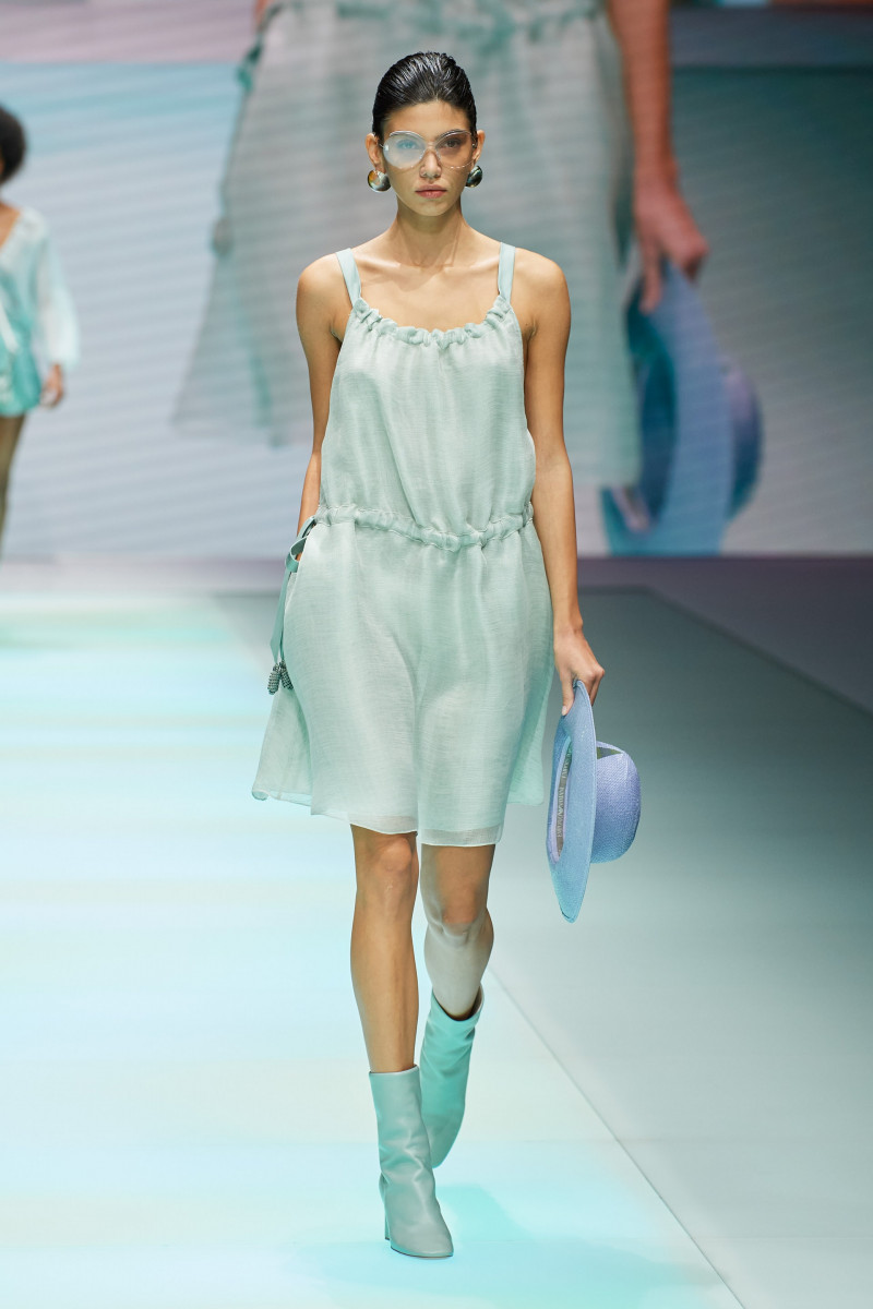 00064-Emporio-Armani-Spring-22-RTW-Milan-credit-gorunway.JPG