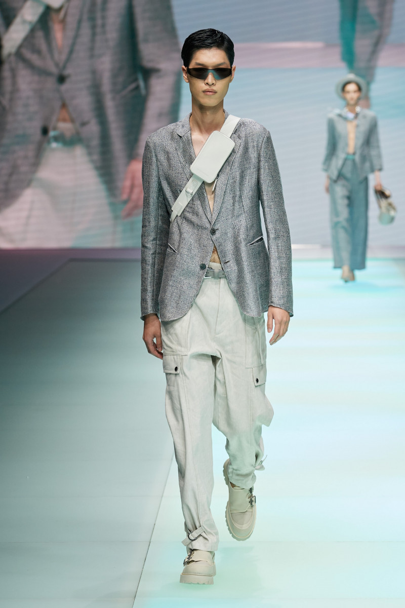 00014-Emporio-Armani-Spring-22-RTW-Milan-credit-gorunway.JPG