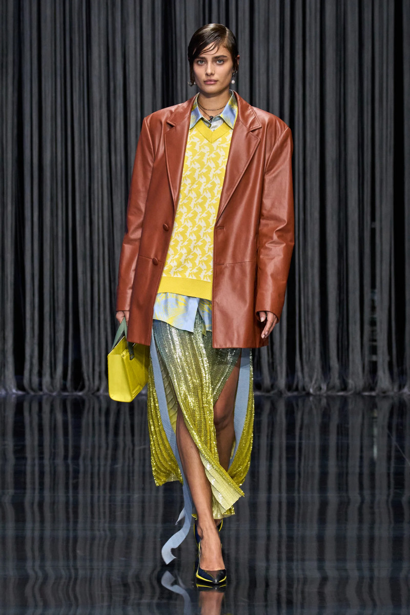 00019-ferrari-spring-2023-ready-to-wear-credit-gorunway.webp