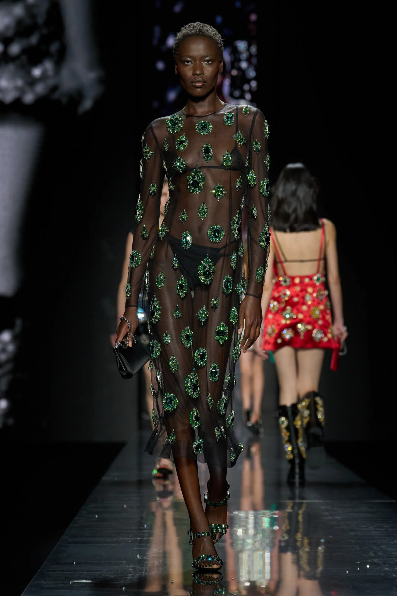 00062-dolce-and-gabbana-fall-2025-ready-to-wear-credit-gorunway.webp