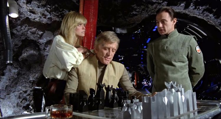 Сатурн 3, 1980 (0:32:32 / 1:27:28)