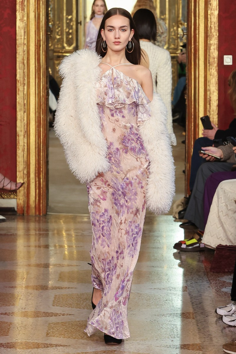 twinset-fall-25-rtw-r-ho-033.jpeg