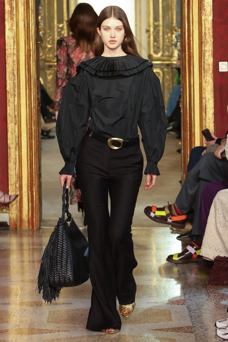 twinset-fall-25-rtw-r-ho-020.jpeg