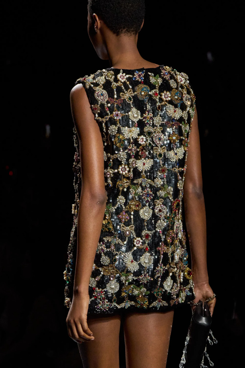 00292-dolce-and-gabbana-fall-2025-ready-to-wear-detail-credit-gorunway.webp