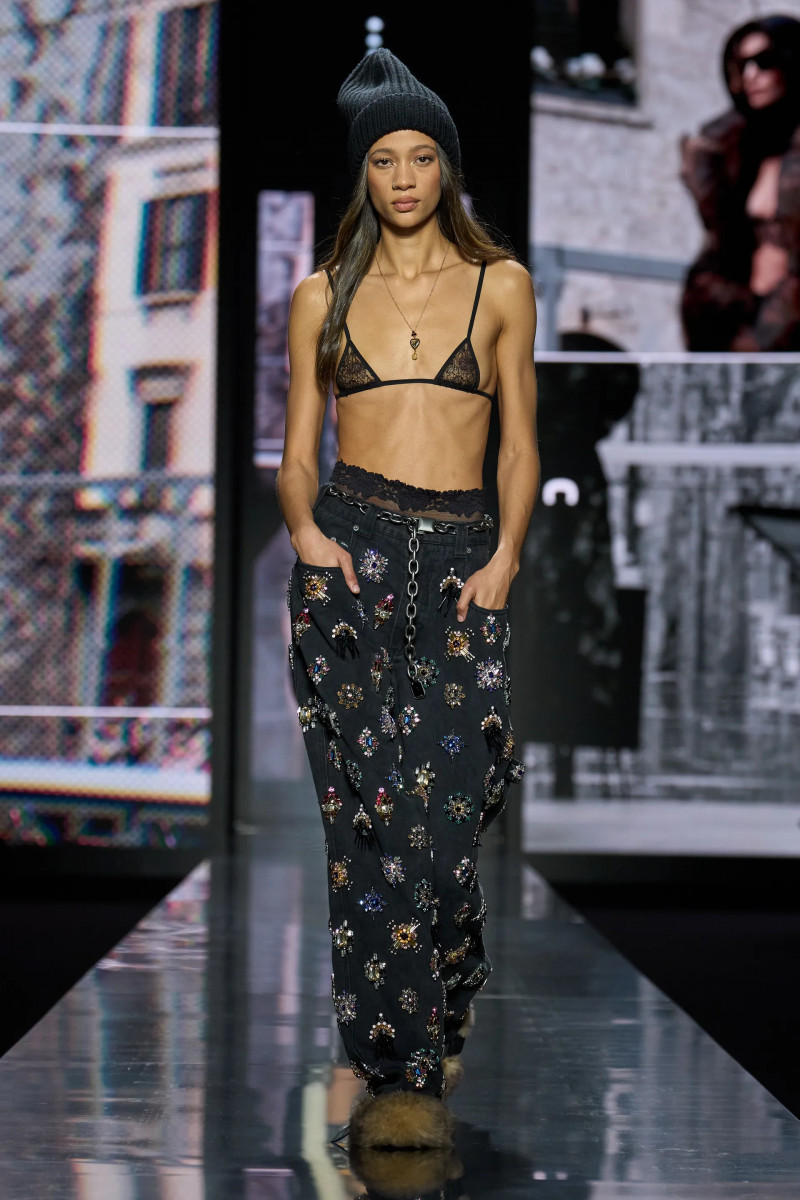 00014-dolce-and-gabbana-fall-2025-ready-to-wear-credit-gorunway.webp