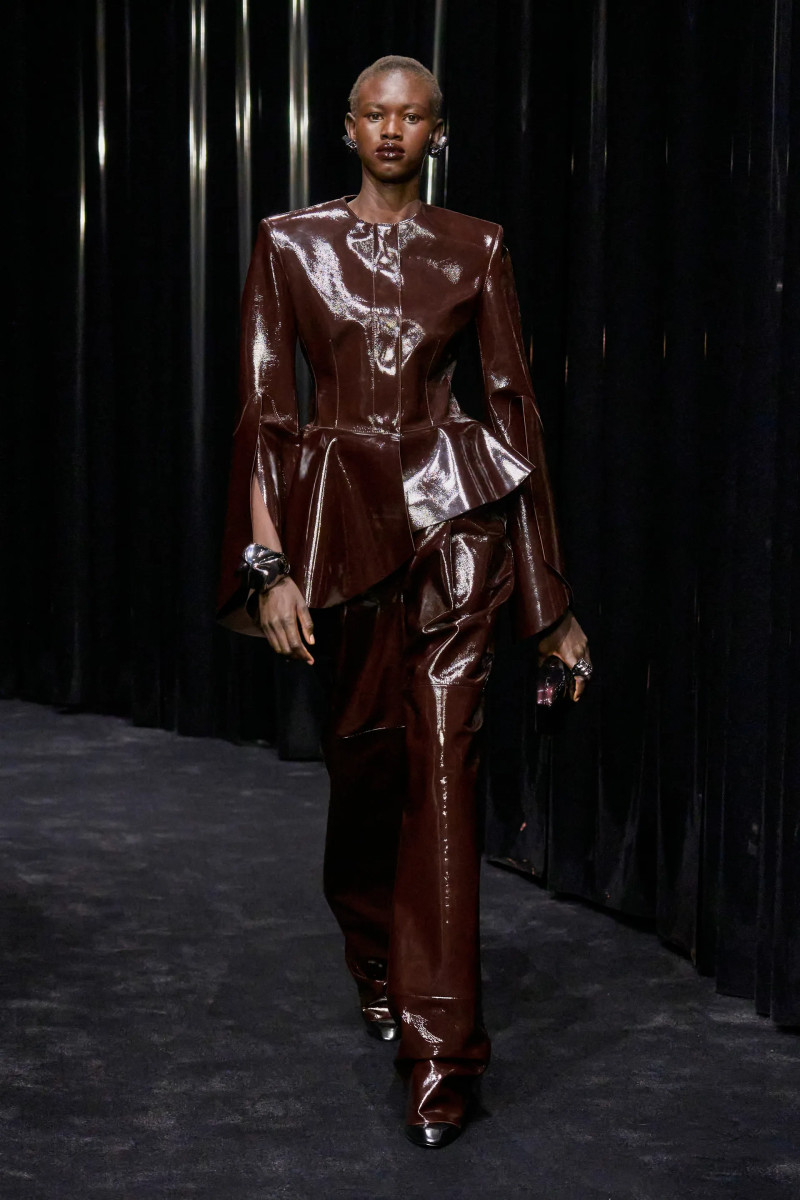00043-ferrari-fall-2024-ready-to-wear-credit-gorunway.webp