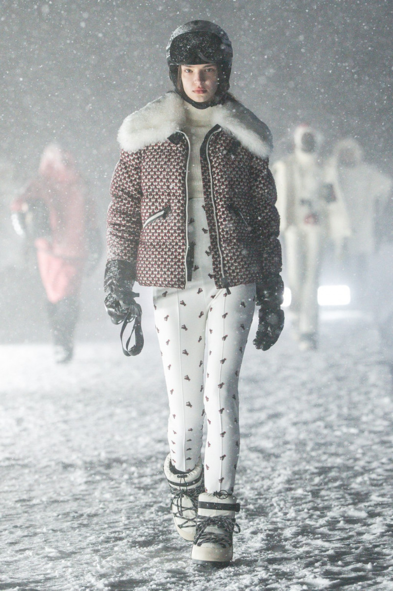 Moncler-Grenoble-F25-runway-GG-093.jpg