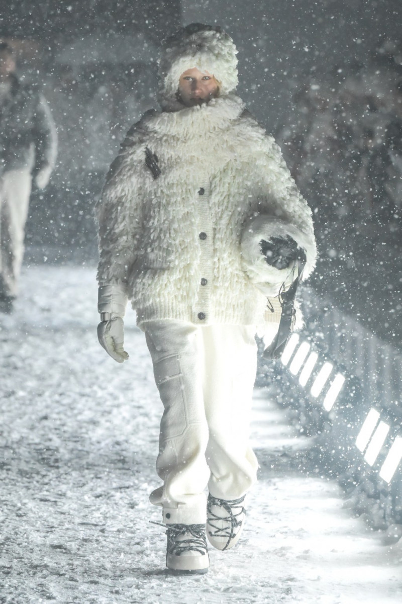 Moncler-Grenoble-F25-runway-GG-124.jpg