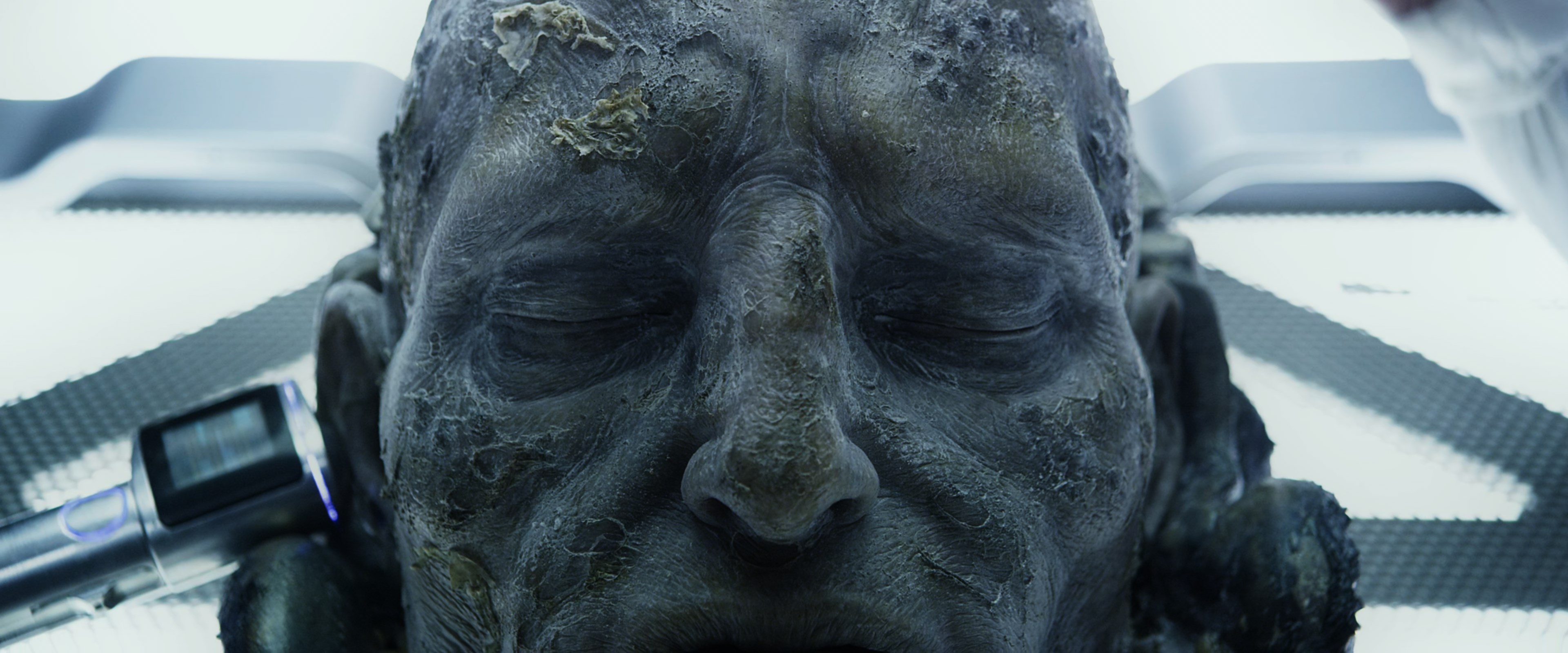 Prometheus (2012) BDRip 2160p-NVENC 10 bit [HDR].mkv_snapshot_00.47.53.742.jpg