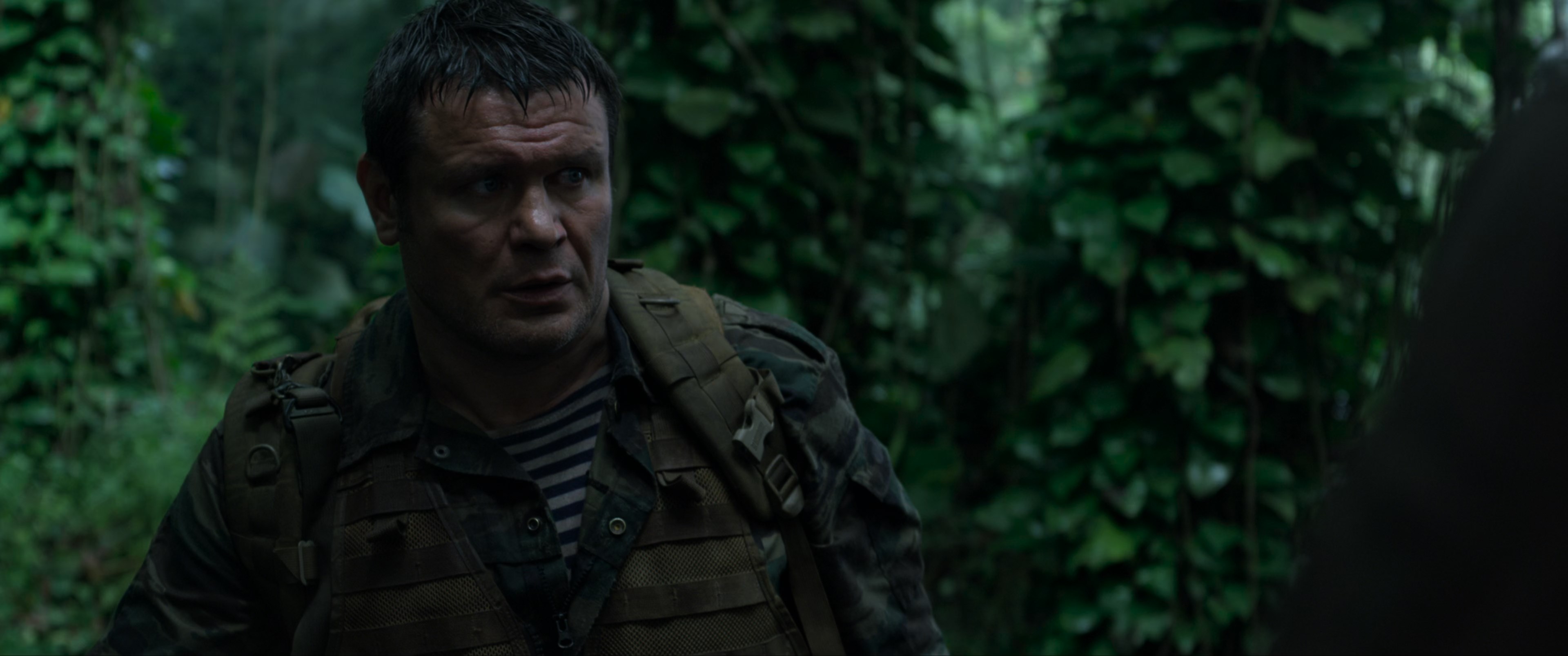 Predators (2010) BDRip 2160p-NVENC 10 bit [HDR].mkv_snapshot_00.05.20.320.jpg