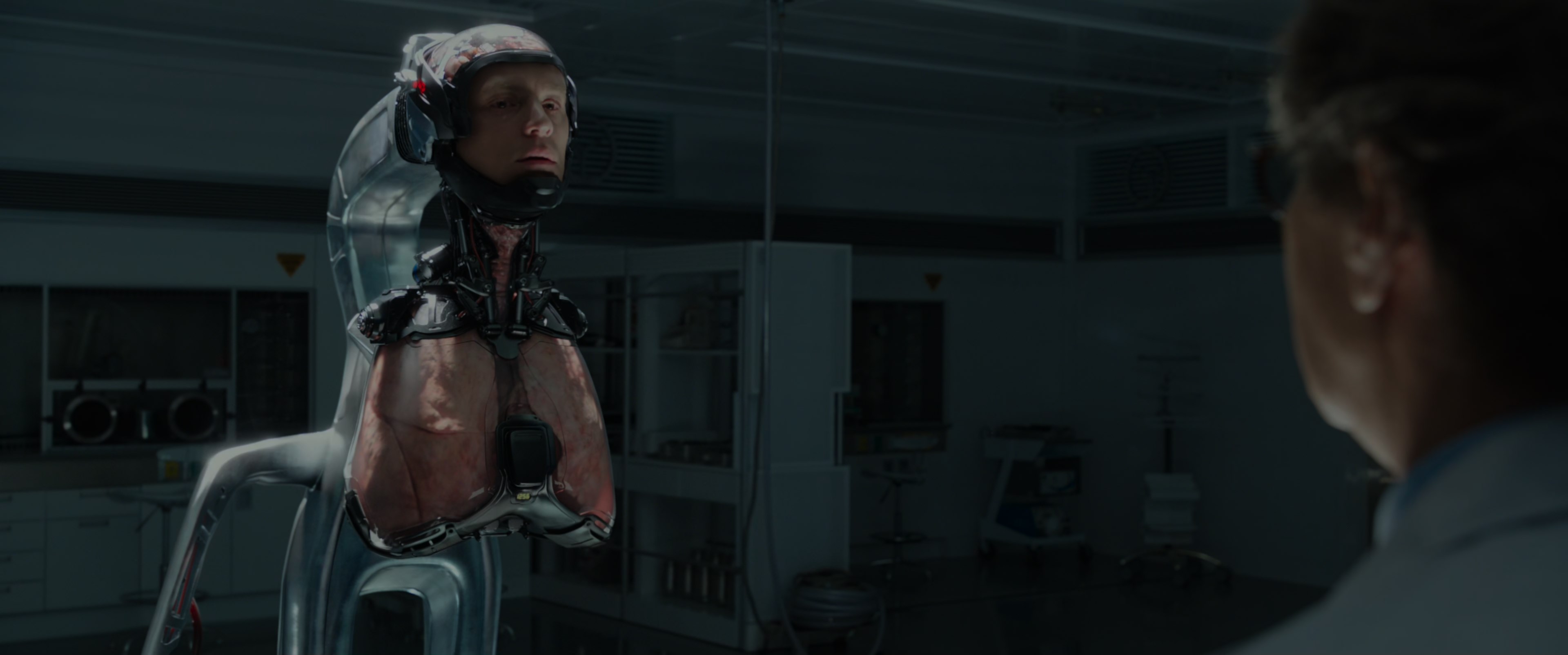 RoboCop (2014) BDRip 2160p-NVENC 10 bit [HDR].mkv_snapshot_00.34.21.980.jpg