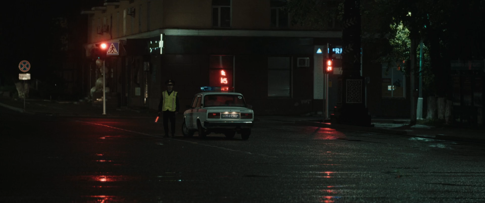 Nulevye.2024.WEB-DL.1080p.ExKinoRay.mkv_snapshot_00.37.26.png