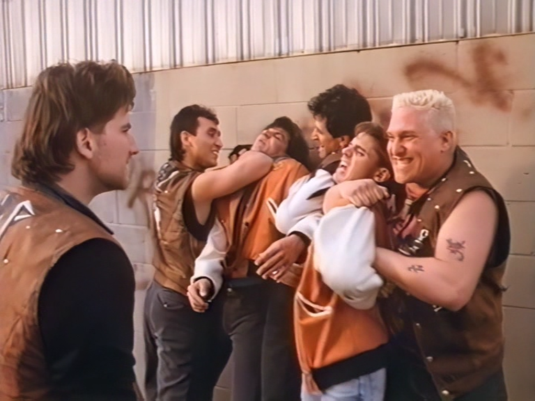 Street Soldiers (1991) [DVDRemux].mkv_snapshot_00.03.40.082.png