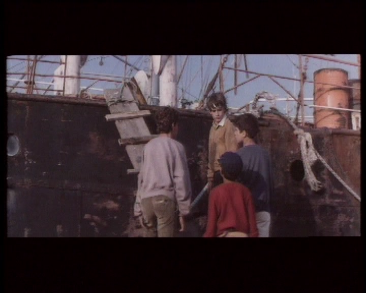 Les mendiants 1987 DVDRemux.mkv_snapshot_00.58.31.png