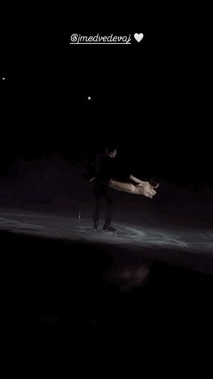https://i7.imageban.ru/out/2025/05/25/d812331fe6772fcba52b1637b3bfc981.gif