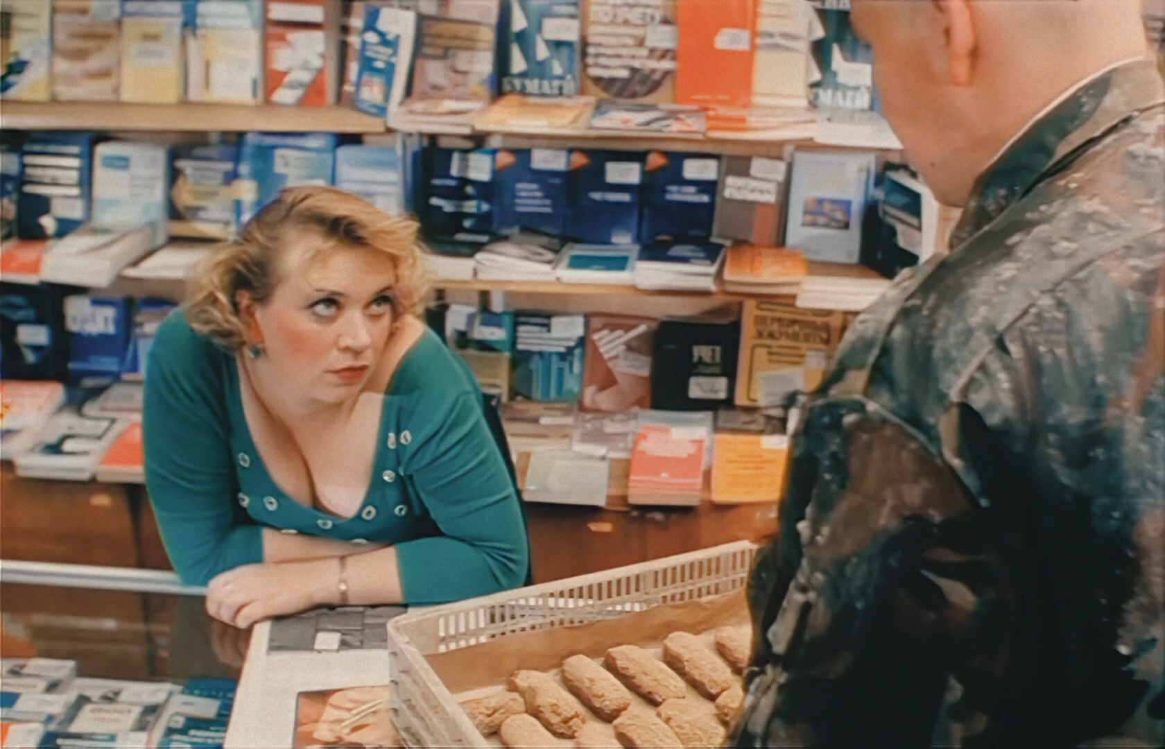 ДМБ (2000) 1080 AI.mkv_snapshot_00.49.22.040.png