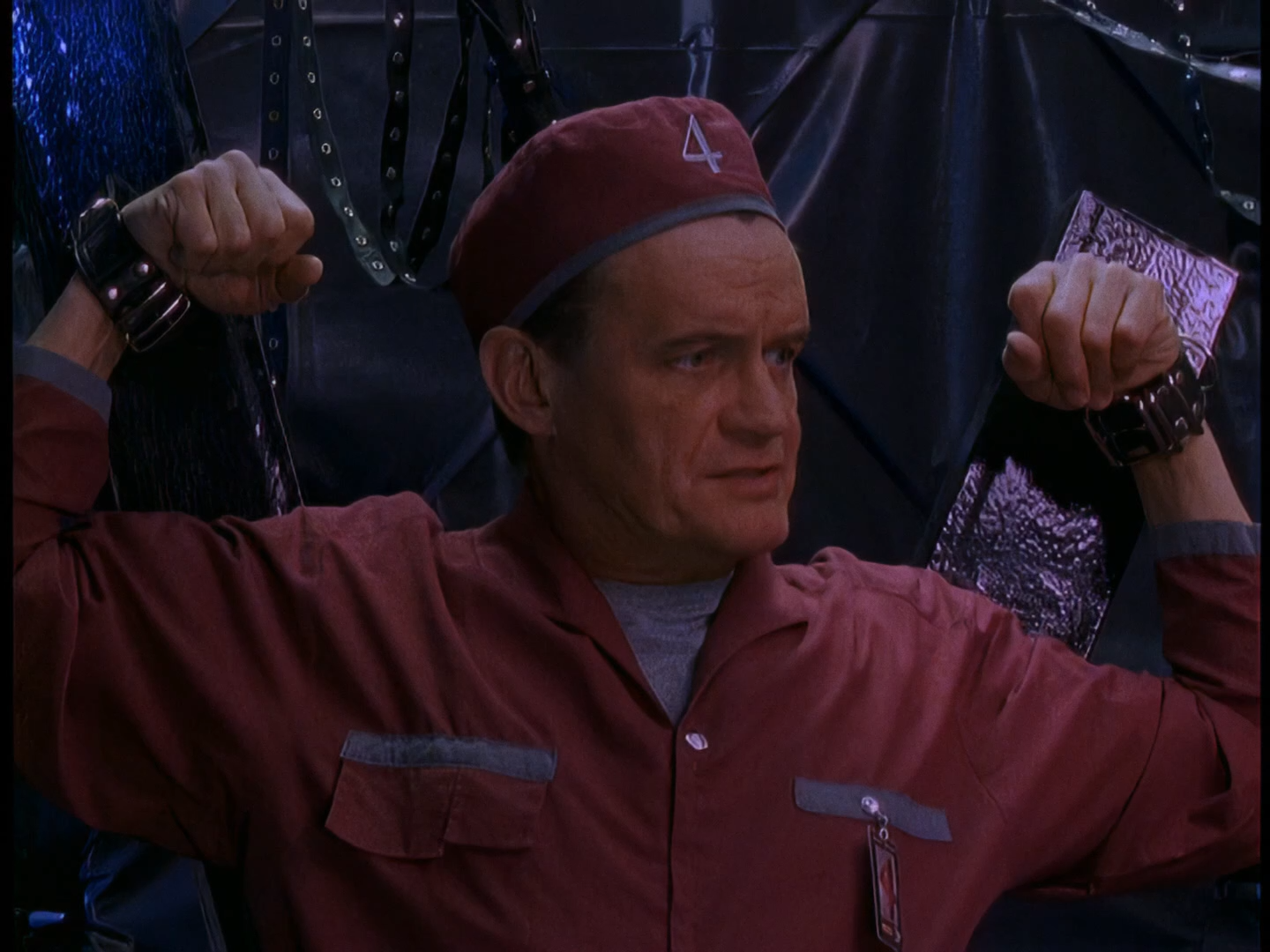 Lexx - S02E06 - Stans Trial (Суд Над Стэном) 1080.mkv_snapshot_09.12.585.png