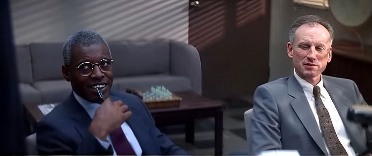 Белые пески /White Sands/ 1992 (0:58:28 / 1:41:00)