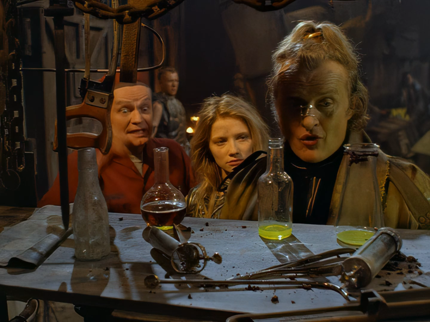 Lexx.Season.1.Dr.Rainbow.03.1080p.50fps.AI.mkv_snapshot_00.41.44.020.png