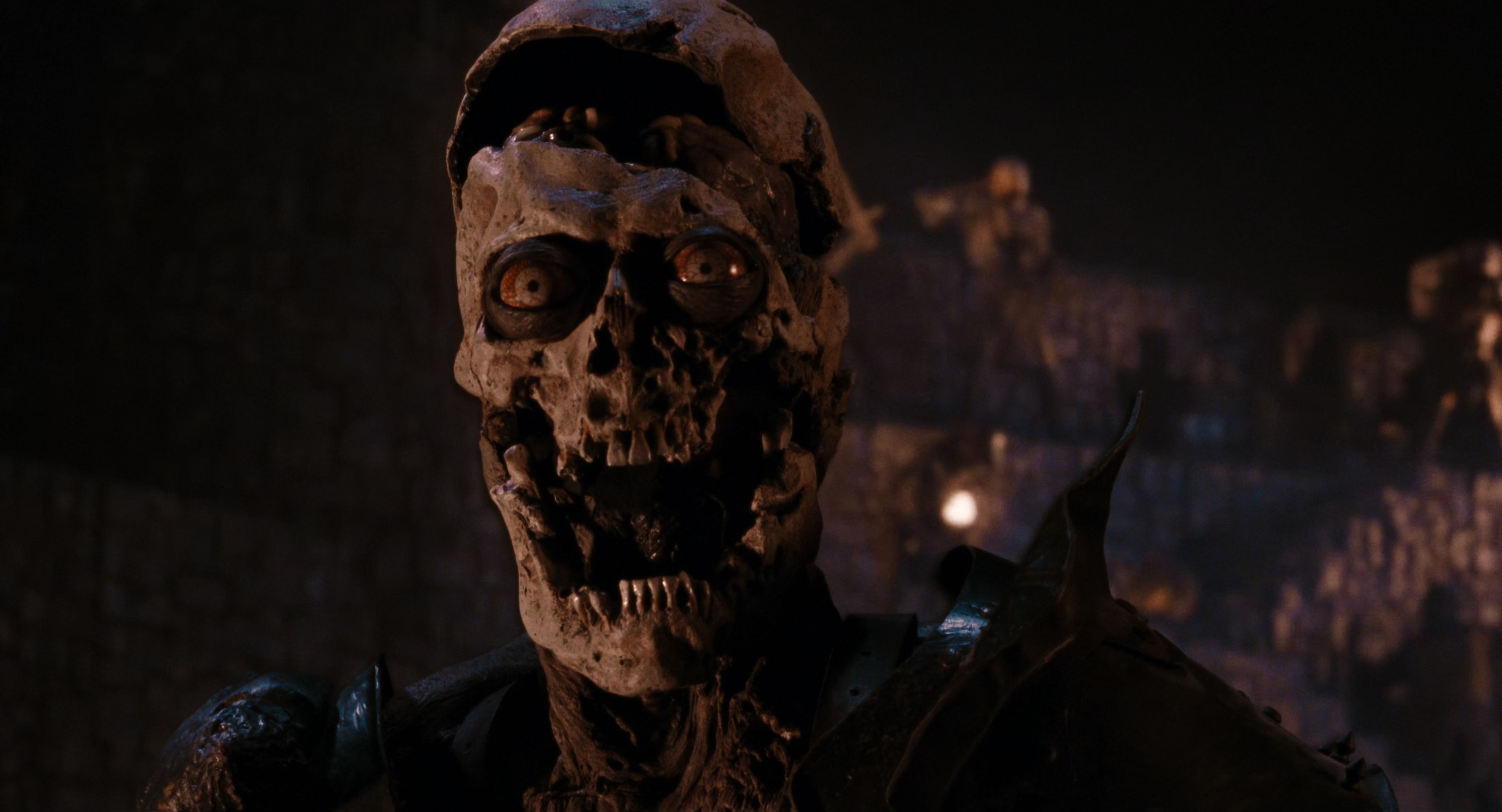 Army of Darkness (1992) BDRip 2160p-NVENC 10 bit [HDR].mkv_snapshot_01.09.45.501.jpg